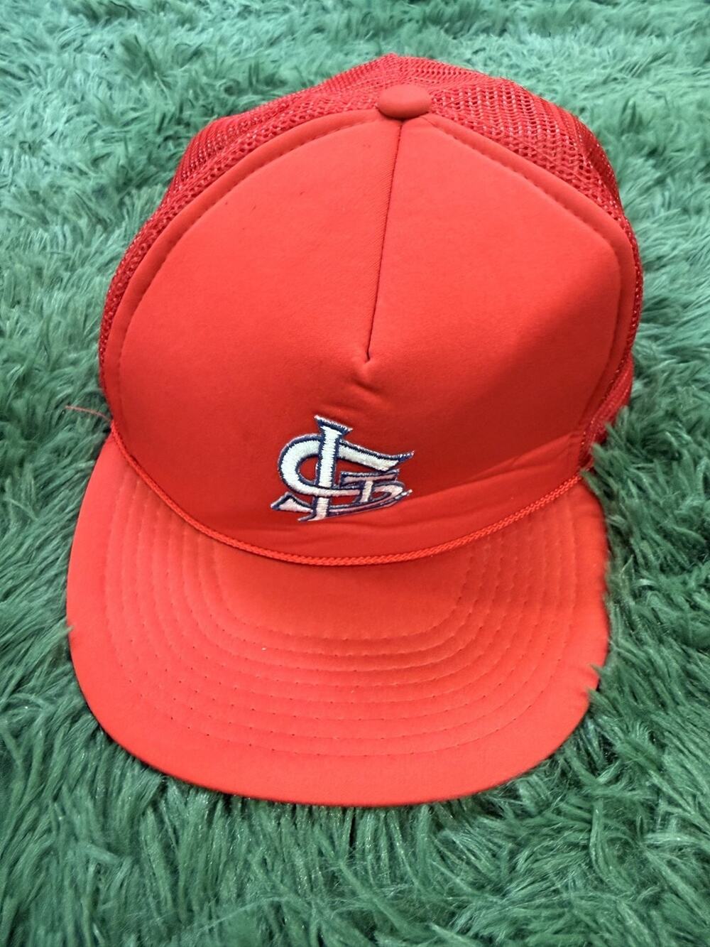 vtg St. Louis Cardinals Red Trucker Hat Baseball Cap Mesh Snapback Adjustable